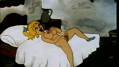 Seksuali mergina sode vyro taranuoja savo pūlingą